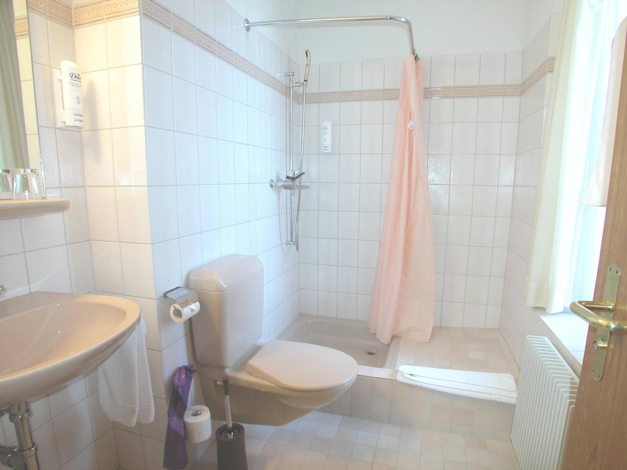 Hotel Post Glarnerhof Гларус Екстериор снимка