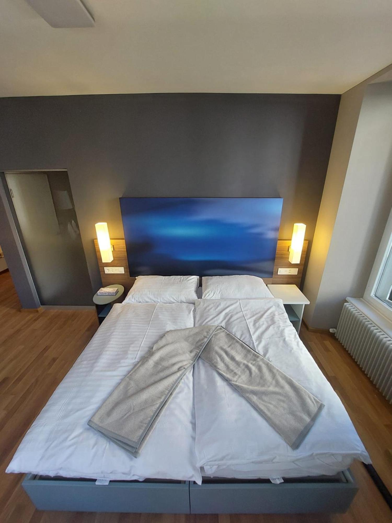 Hotel Post Glarnerhof Гларус Екстериор снимка