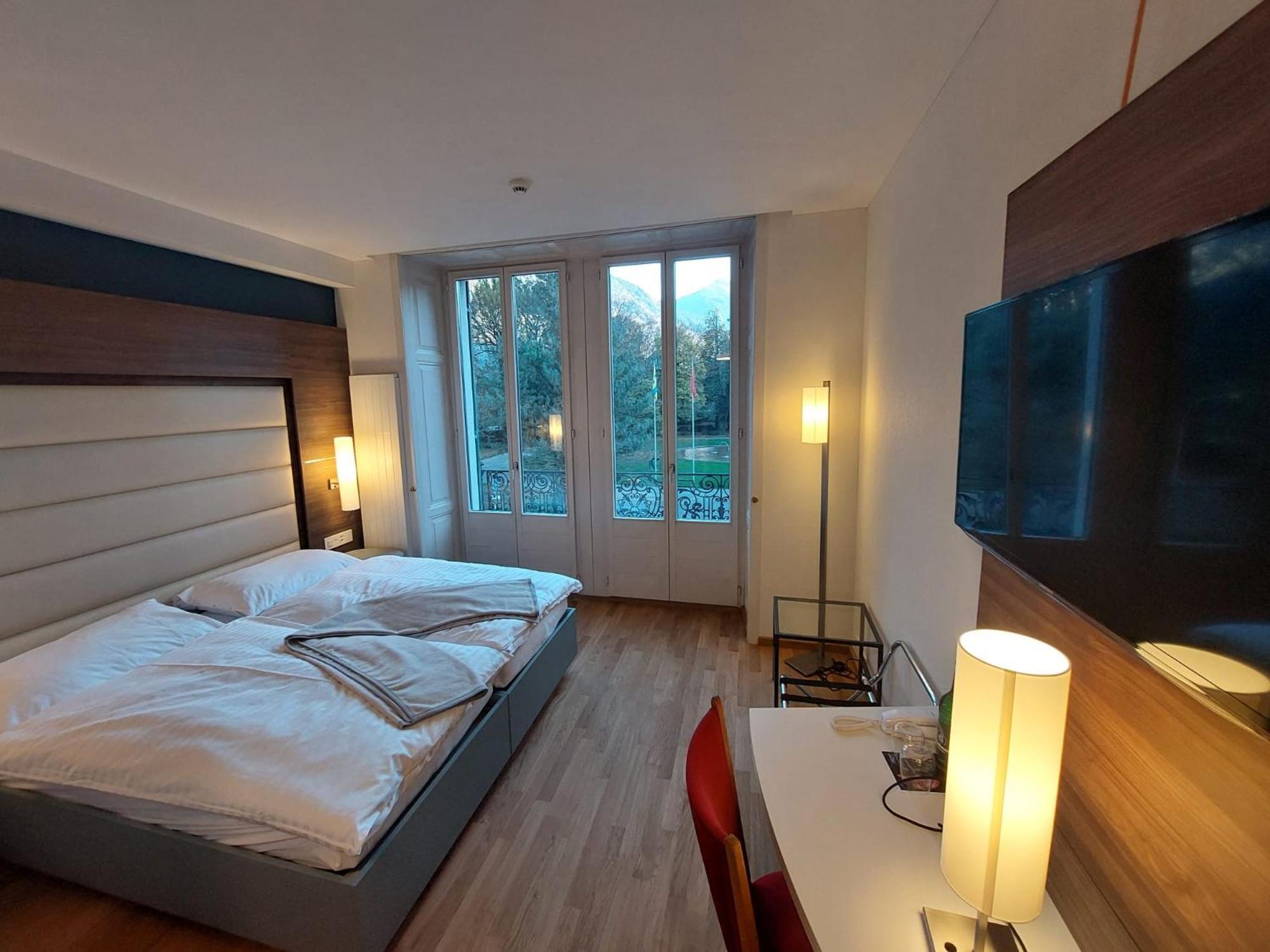 Hotel Post Glarnerhof Гларус Екстериор снимка