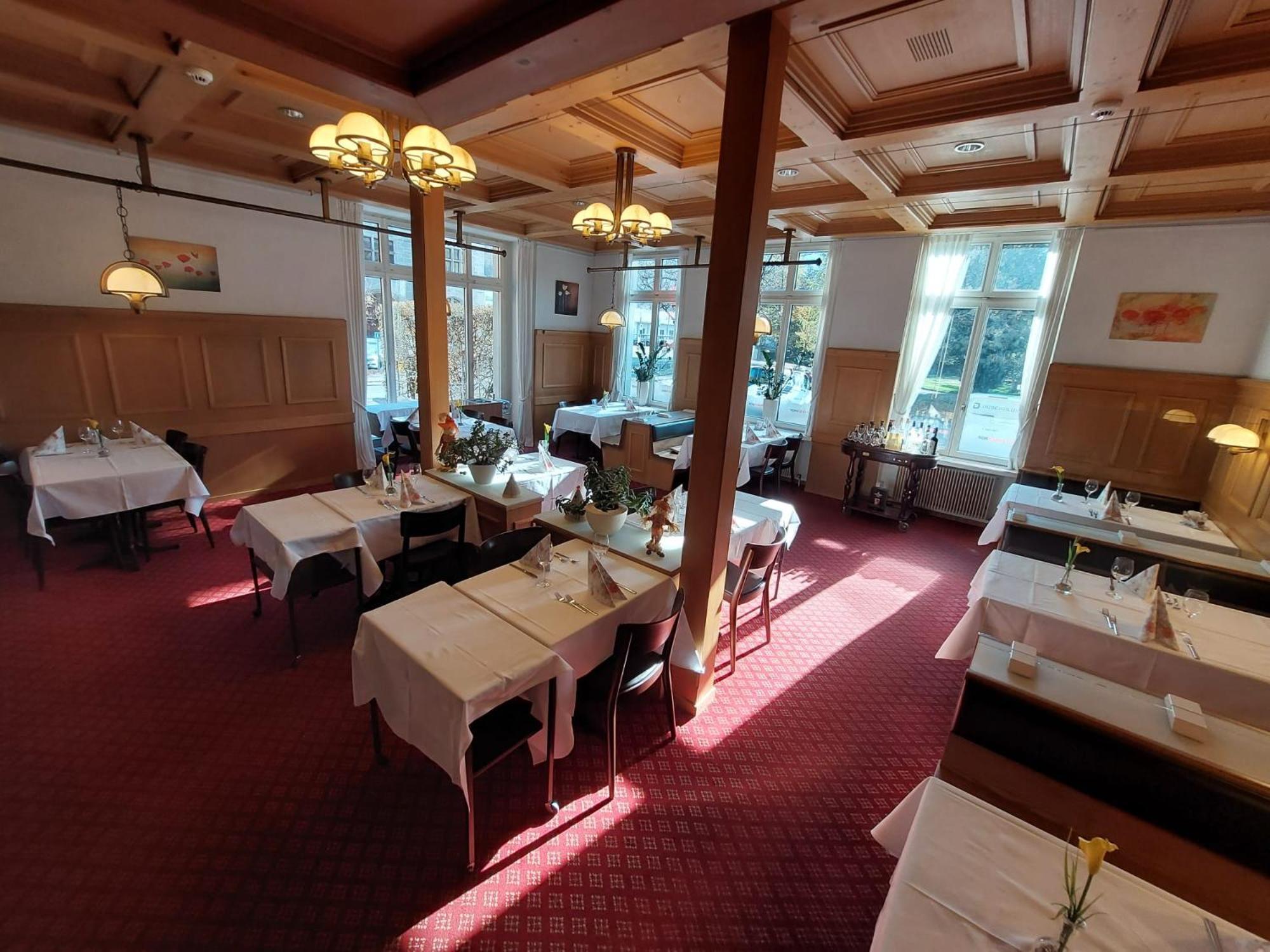 Hotel Post Glarnerhof Гларус Екстериор снимка