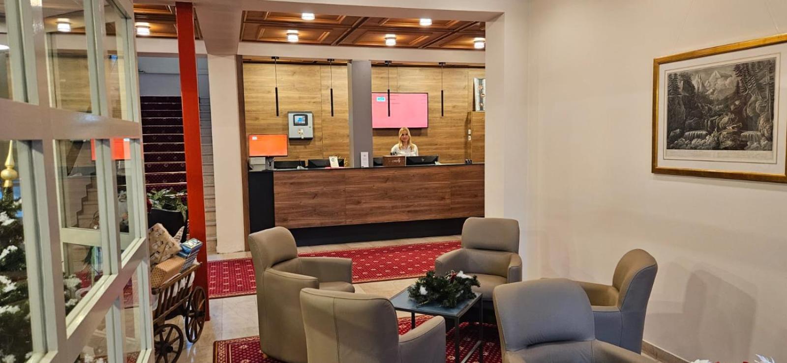 Hotel Post Glarnerhof Гларус Екстериор снимка